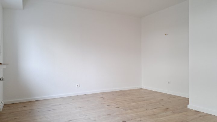 Ratingen-Lintorf! Frisch renov. Apartment mit gr. Wohnküche in ruhiger Lage!