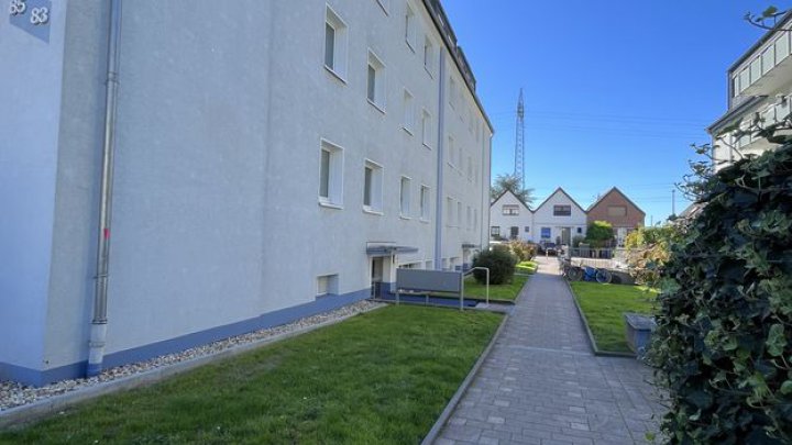 Ratingen-Lintorf! Frisch renov. Apartment mit gr. Wohnküche in ruhiger Lage!