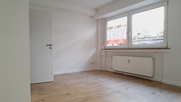 Ratingen-Lintorf! Frisch renov. Apartment mit gr. Wohnküche in ruhiger Lage!