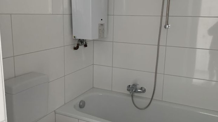 Möbliert vermieten und hohe Rendite sichern !! City -Wohnen !! 2 Zimmer, Balkon !!